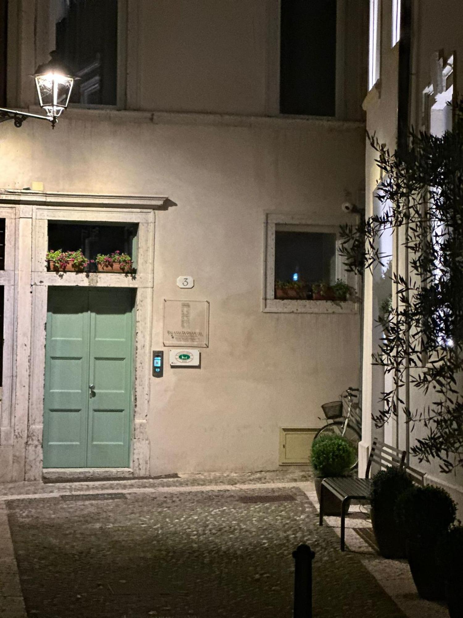Palazzo Di Giulietta - Juliet'S Palace Verona Exteriör bild